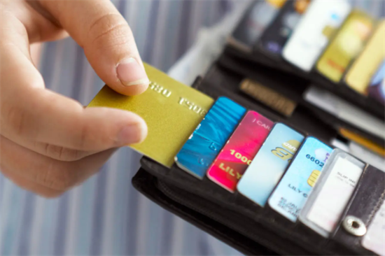 信用卡最低还款和信用卡分期有什么区别？